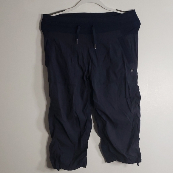 lululemon athletica Pants - Lululemon Athletica Blue Capri Pants with Wide Waistband Size 6